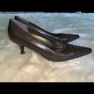 Vintage Stuart Weitzman Brown pointed-toe heels